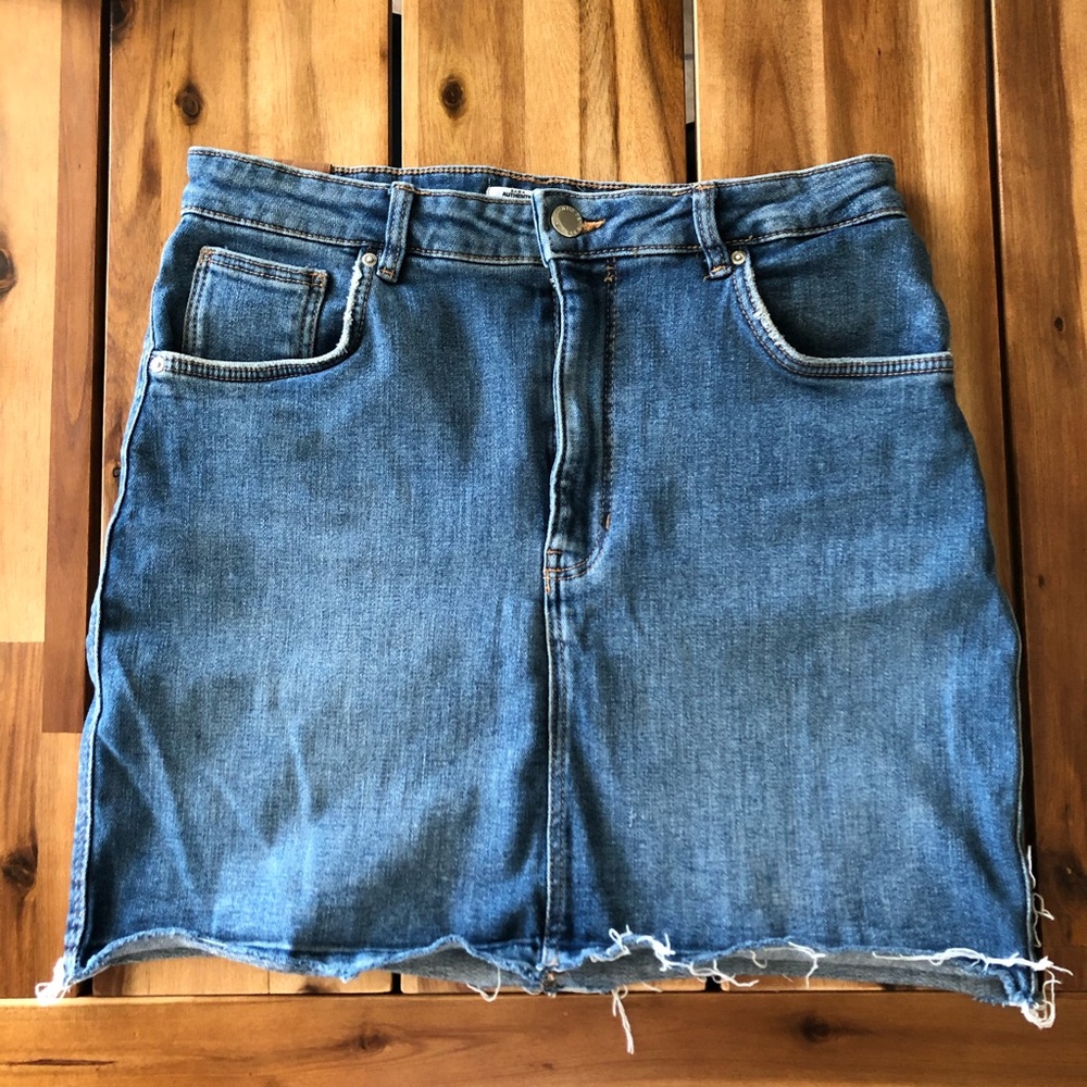 Zara Medium Wash Denim Skirt